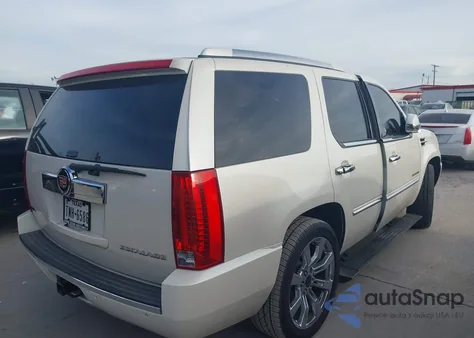 2010 Cadillac Escalade Premium from USA, damaged, VIN 1GYUCCEF5AR223682